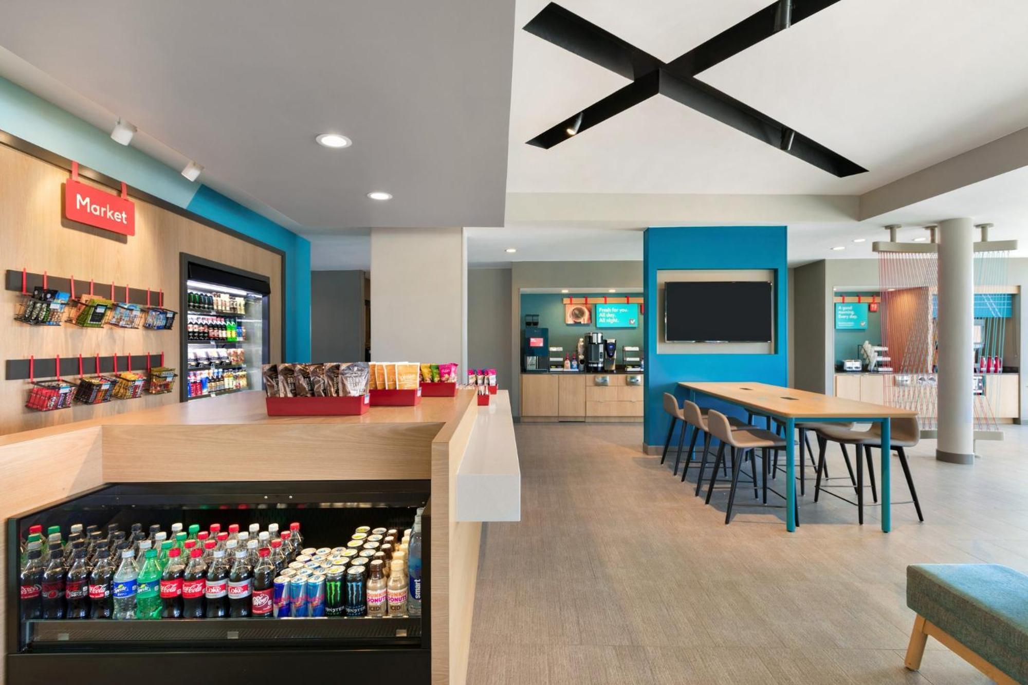 Avid Hotel Traverse City By Ihg Bagian luar foto
