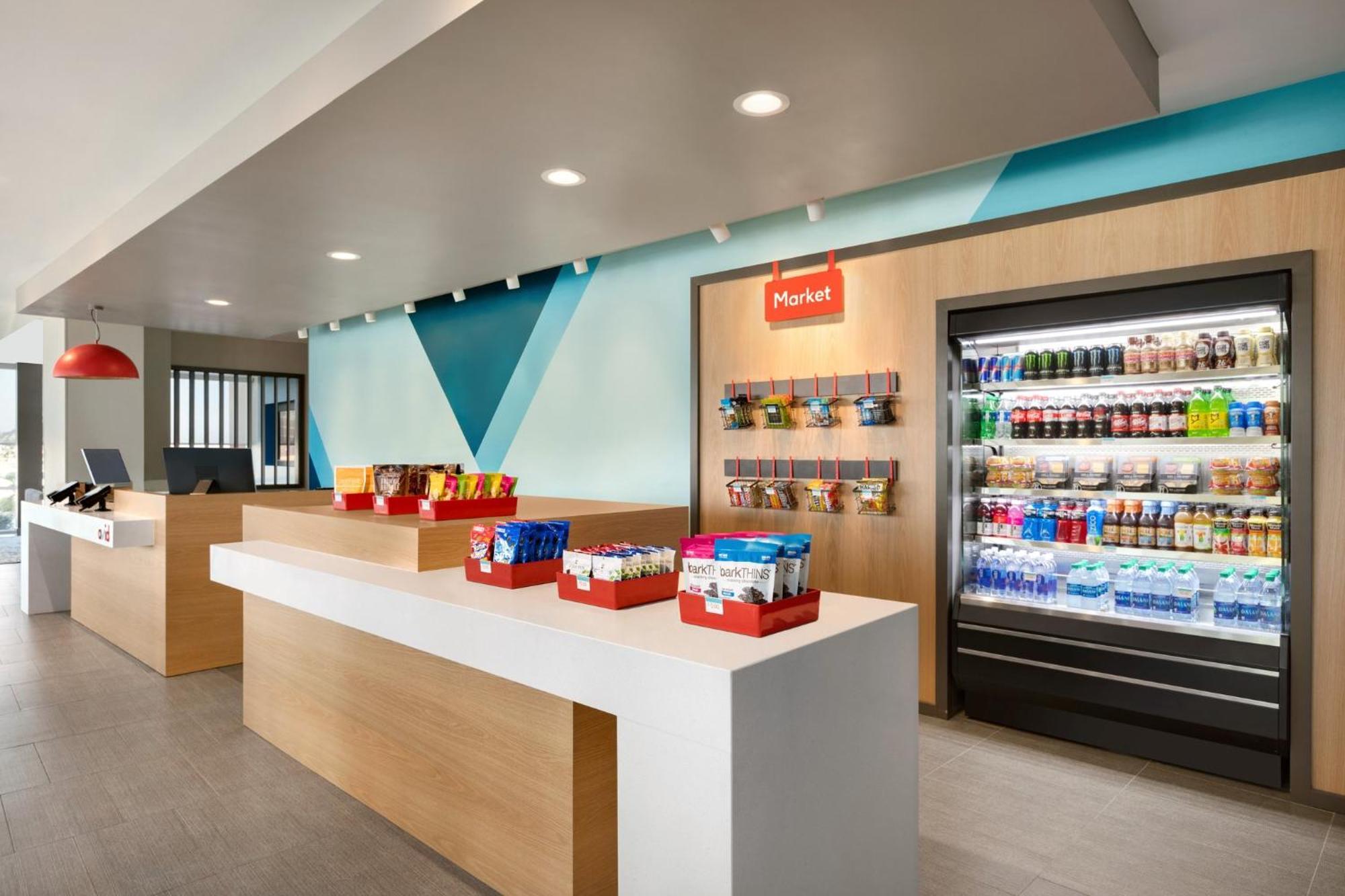 Avid Hotel Traverse City By Ihg Bagian luar foto