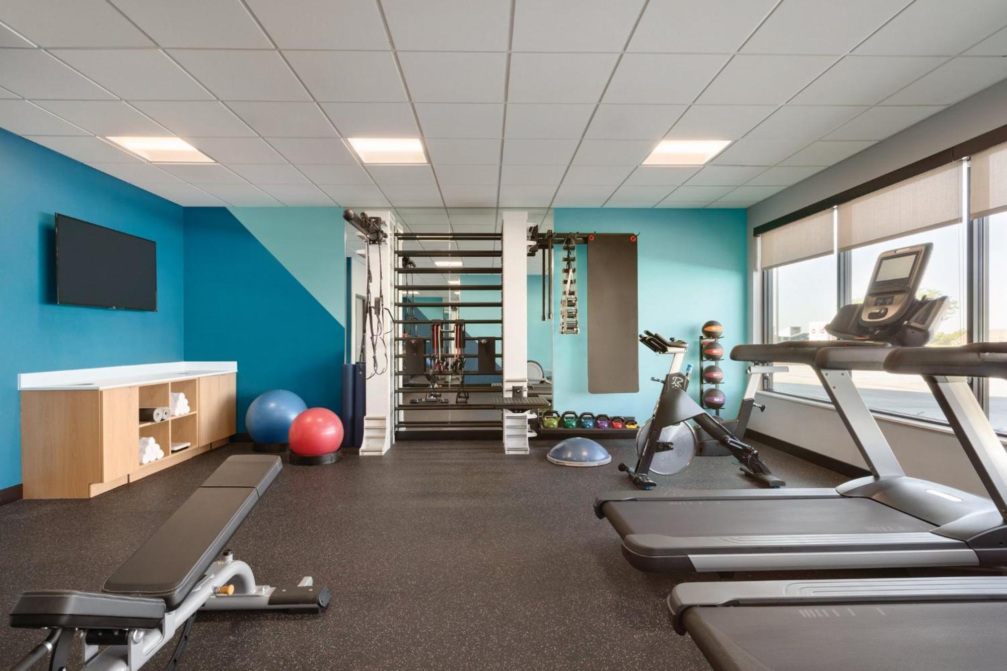 Avid Hotel Traverse City By Ihg Bagian luar foto